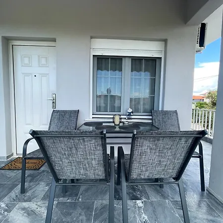 Armonia Guest House Nea Roda Exterior photo