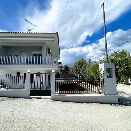 Armonia Guest House Nea Roda Exterior photo